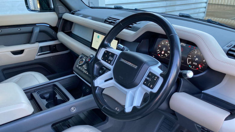 Land Rover Defender 3.0 D300 HSE 110 5dr Auto Diesel Estate